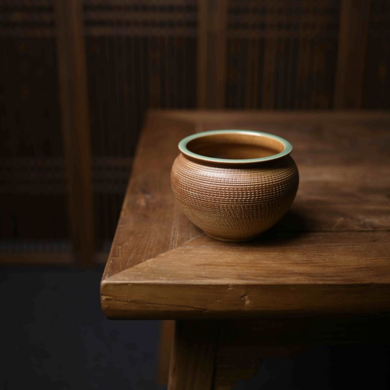 ‘’Jianshui‘’ Celadoner Plum Green Glaze Engraving Pattern Tea Cddy