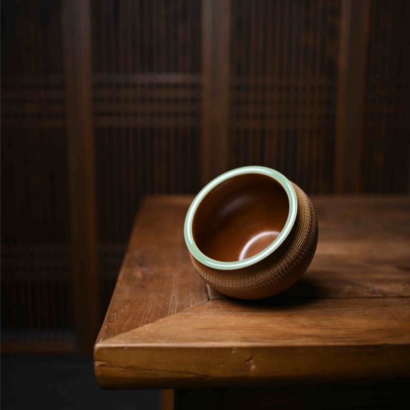 ‘’Jianshui‘’ Celadoner Plum Green Glaze Engraving Pattern Tea Cddy