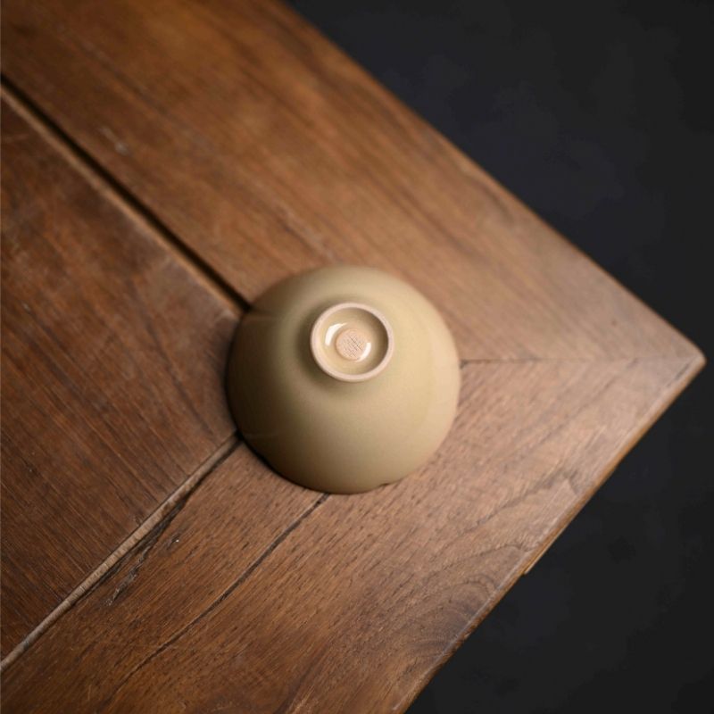 "Petal Bowl” Celadoner Beige Glaze Petal Bowl