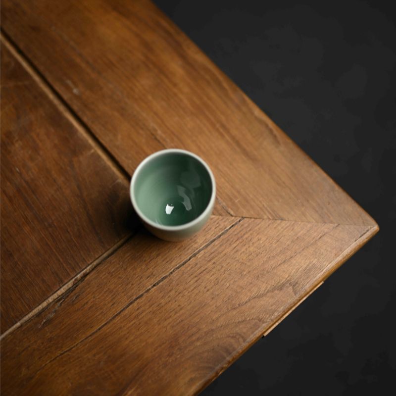 "Xinlan"Celadoner Plum Green Glaze Hat Bowl Smell Cup
