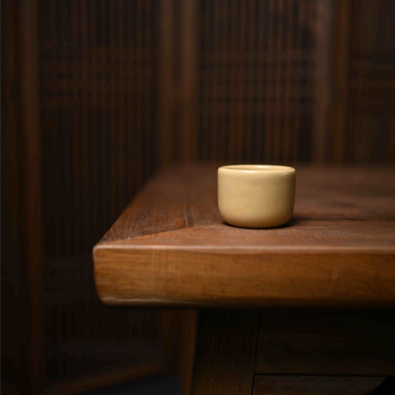 ‘’Beige Glaze‘’ Celadoner Wrench Cup Engraved pattern