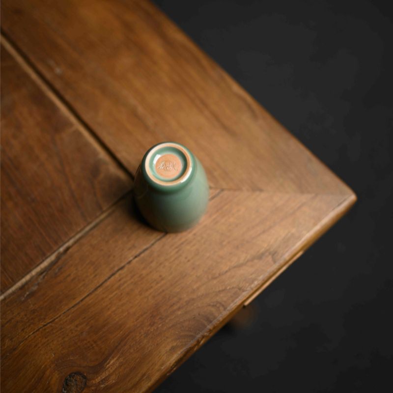 "Xinlan"Celadoner Plum Green Glaze Hat Bowl Smell Cup