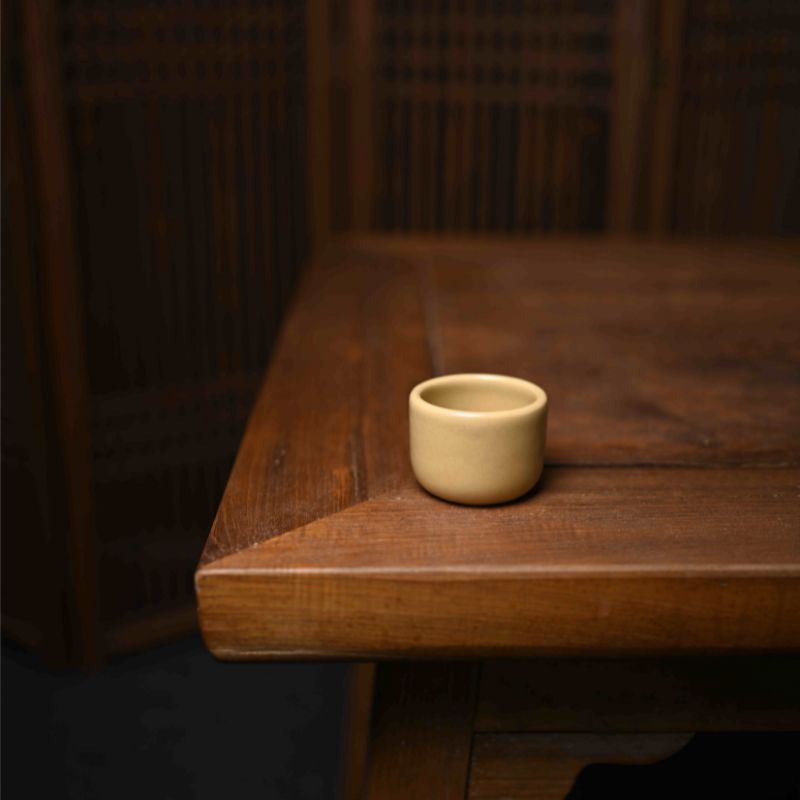 ‘’Beige Glaze‘’ Celadoner Wrench Cup Engraved pattern